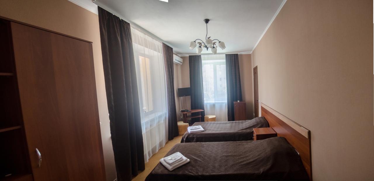 Galant Hotel Boryspilʼ Екстериор снимка