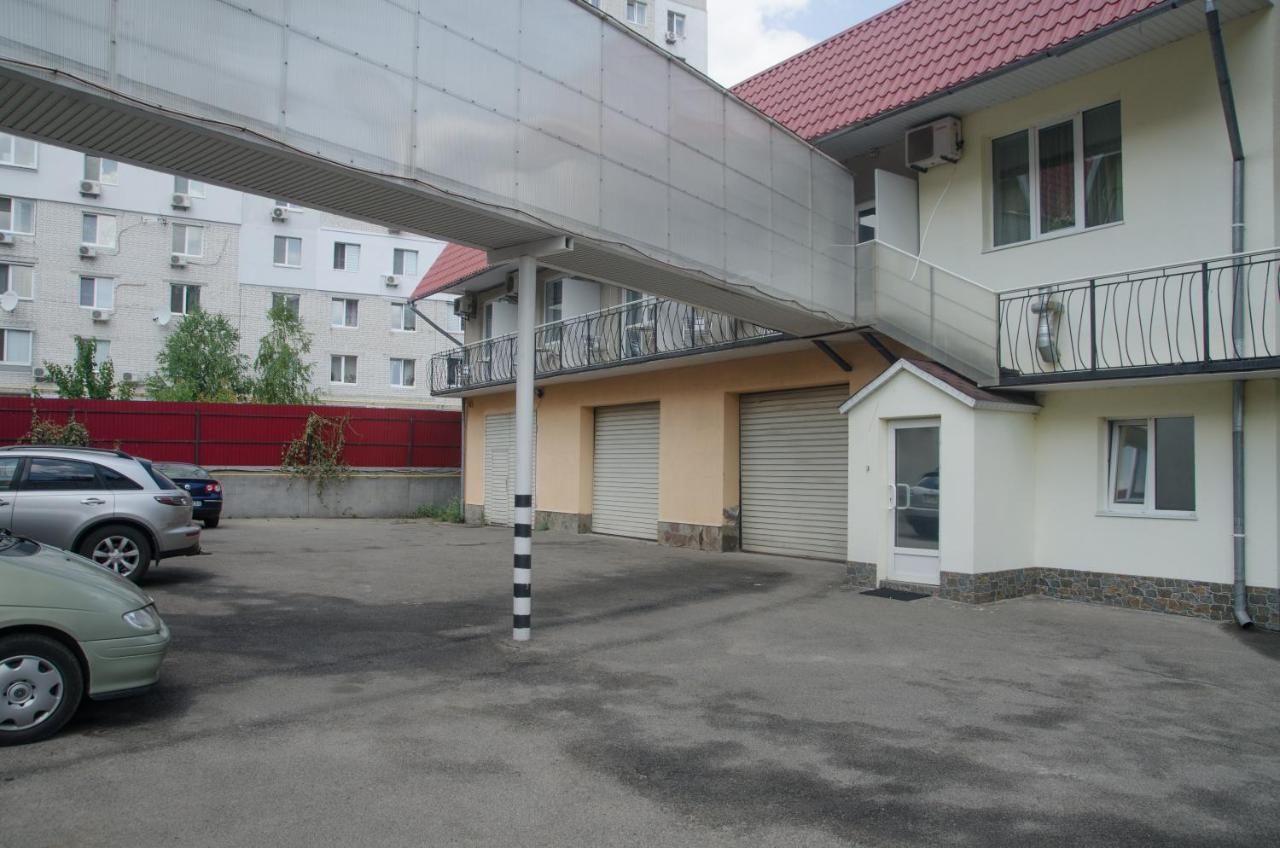 Galant Hotel Boryspilʼ Екстериор снимка
